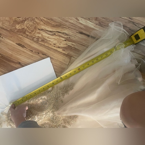 Chica formal dress gold cream short fluff beaded - Picture 14 of 15